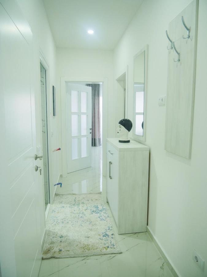 Imperator Apartments Ülgün Dış mekan fotoğraf