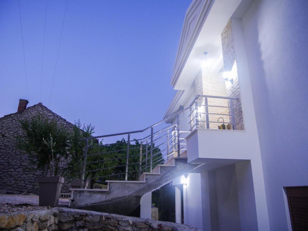 Imperator Apartments Ülgün Dış mekan fotoğraf